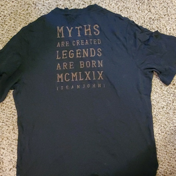 Sean John shirt, villain short sleeve graphic - Picture 3 of 3